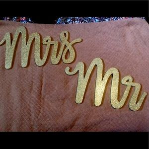Mr. & Mrs. gold glitter signs